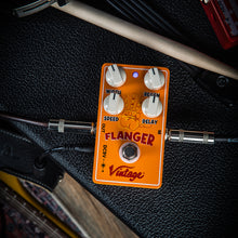 Load image into Gallery viewer, Vintage Flanger Effects Pedal
